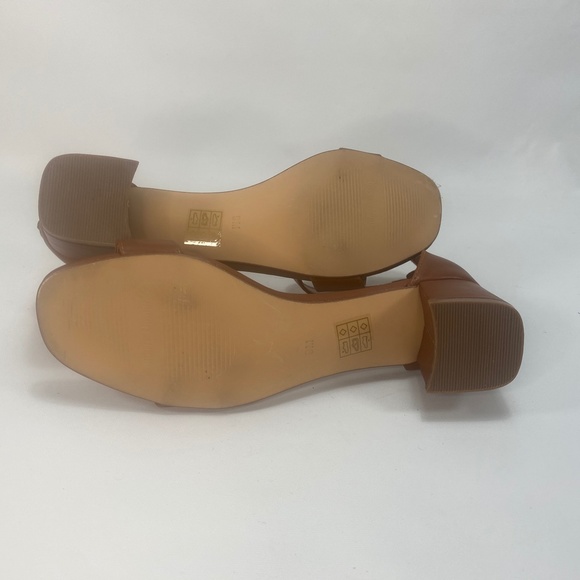 Pierre Dumas Kiara Womens Sandals Block Heel 9M Brown Wide Ankle Strap Back Zip - Picture 5 of 6